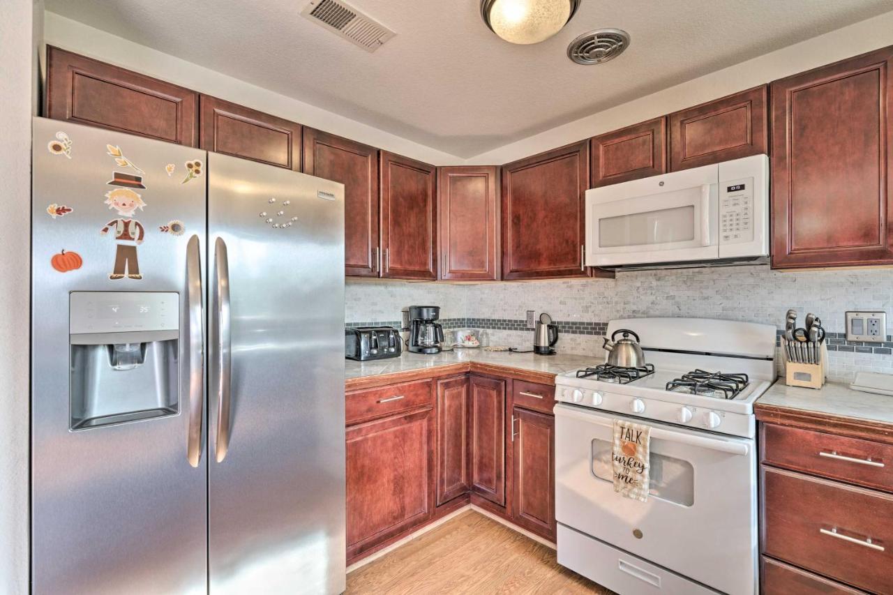 Vegas Oasis Home With Pool And Spa 7 Miles To Strip Las Vegas Exteriör bild